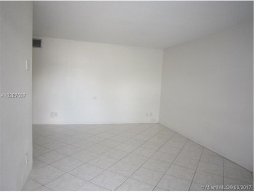 Foto del edificio - 400 SE 3rd Ave