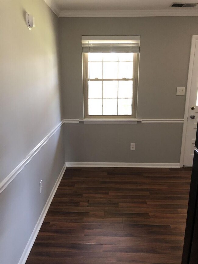 Building Photo - 11825 E Gateway Drive Apt D - 1