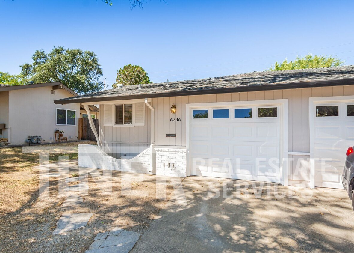 Primary Photo - Updated Two Bedroom Rocklin Duplex!