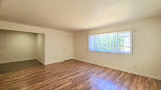 Building Photo - 4556 Ashcroft Ave