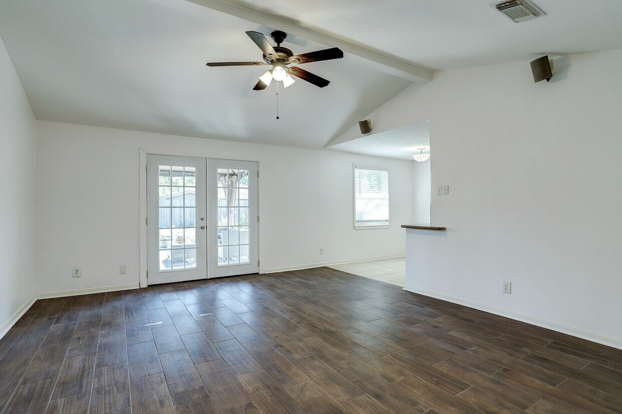 5827 Farwell Dr, Houston, TX 77035 House Rental in Houston, TX