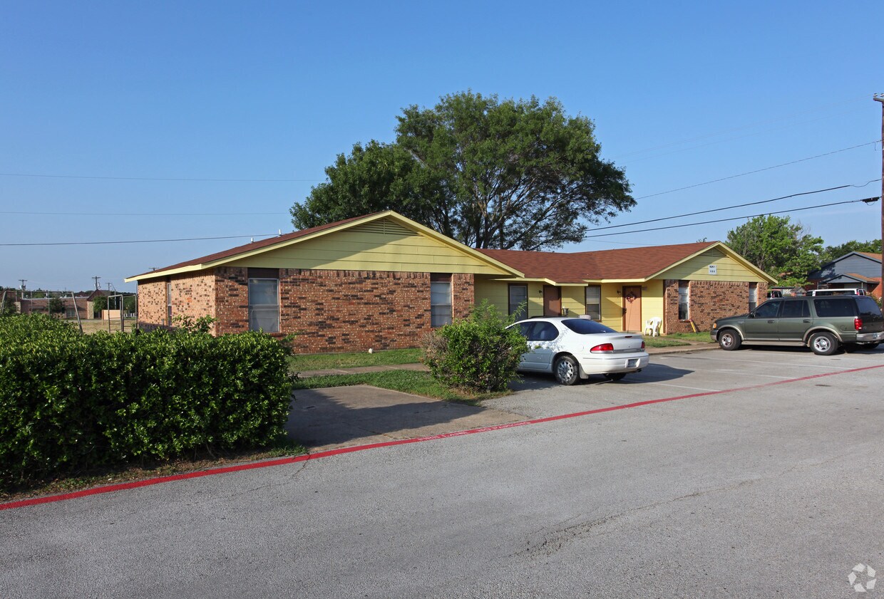 Stonegate Square Apartments Midlothian, TX