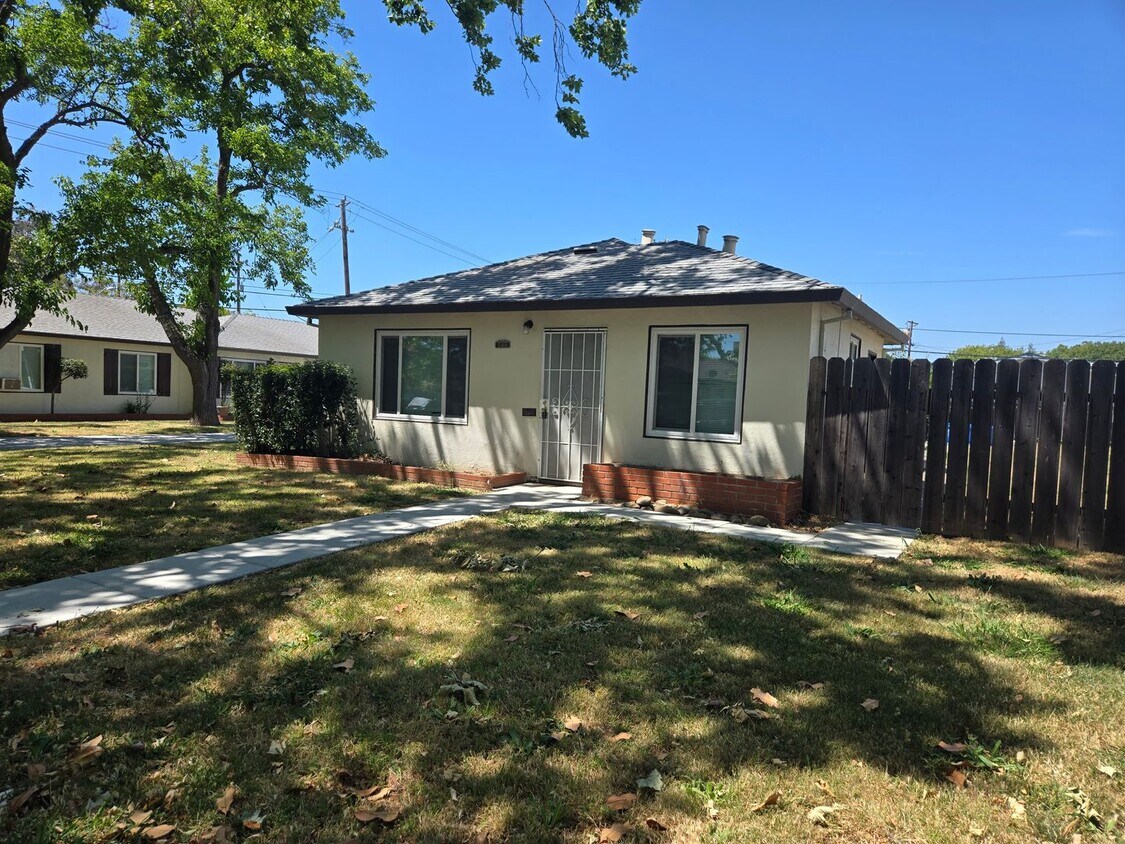Foto principal - 518 Carpenter St