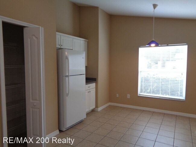 Building Photo - 3 br, 2 bath House - 130 Stephen Ave.