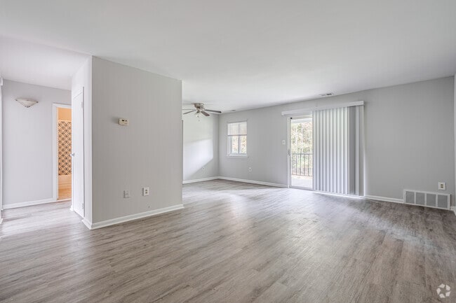 2BR, 1BA - 1080SF - Orchard Court Apartments