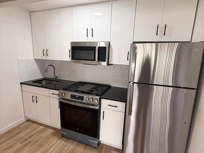 Photo - This beautiful, spacious, and beautifully renovated 2Bedroom Apartment