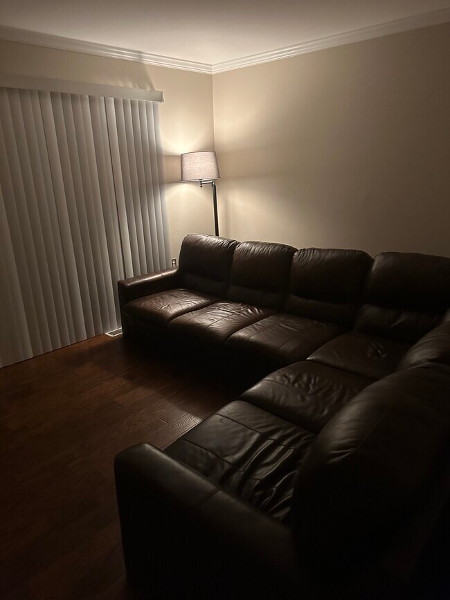 Livingroom1 - 5706 Mason Bluff Dr