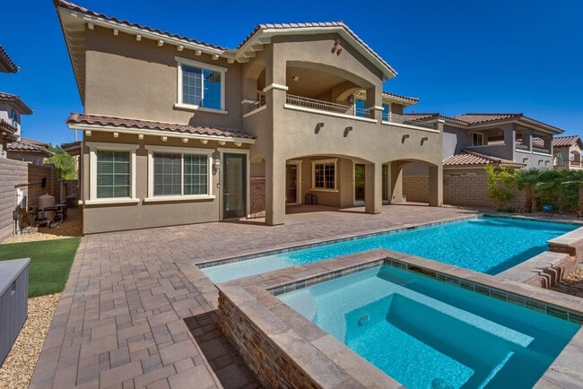 Building Photo - Stunning Summerlin Rental on Private Cul-d...