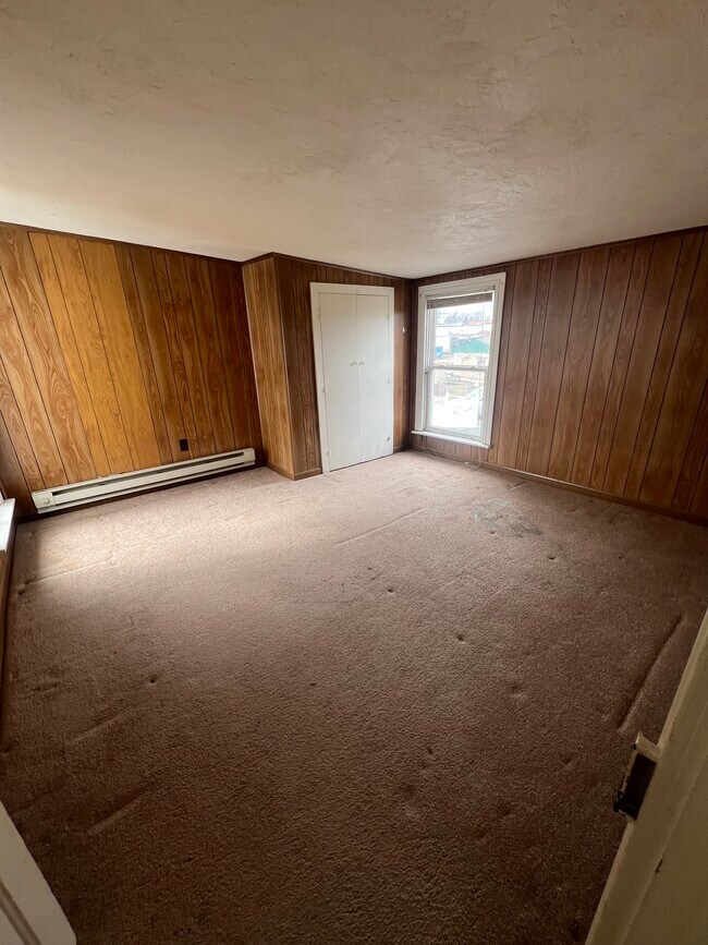 Dormitorio número 2 - 225 Poplar St