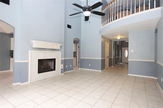 Building Photo - 13506 White Oak Landing Blvd