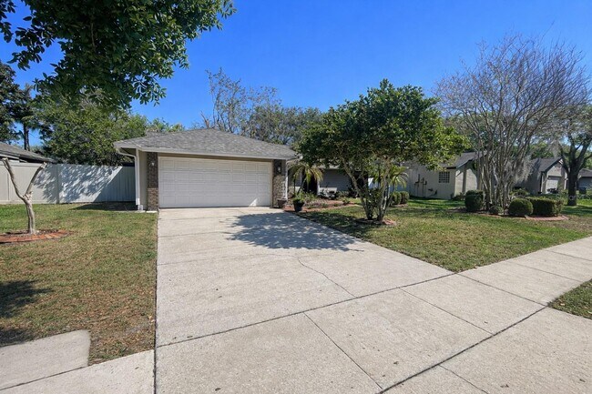 Building Photo - 9313 Palm Tree Dr