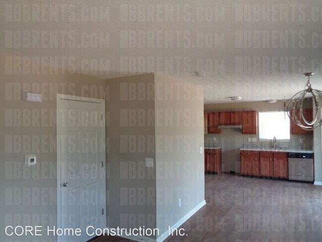 Building Photo - 4 br, 2.5 bath House - 3496 Hader Avenue,