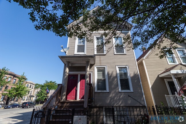 Building Photo - 1148 W Addison St