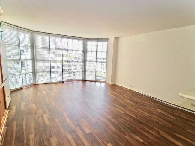 Foto del edificio - 1255 California St