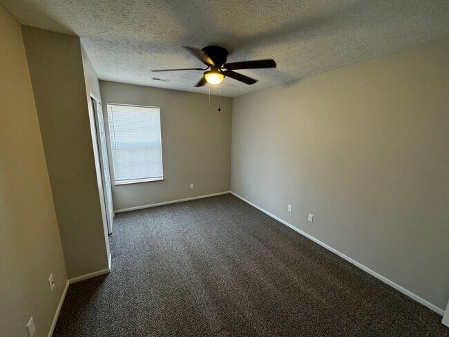 Building Photo - MN Cedar Village (873)