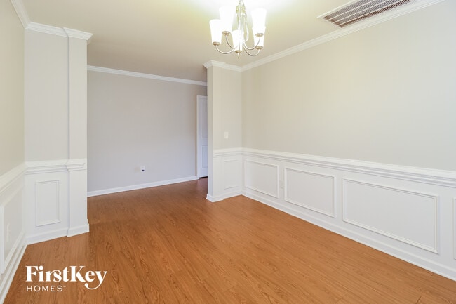 Building Photo - 1754 Abbott Oaks Dr