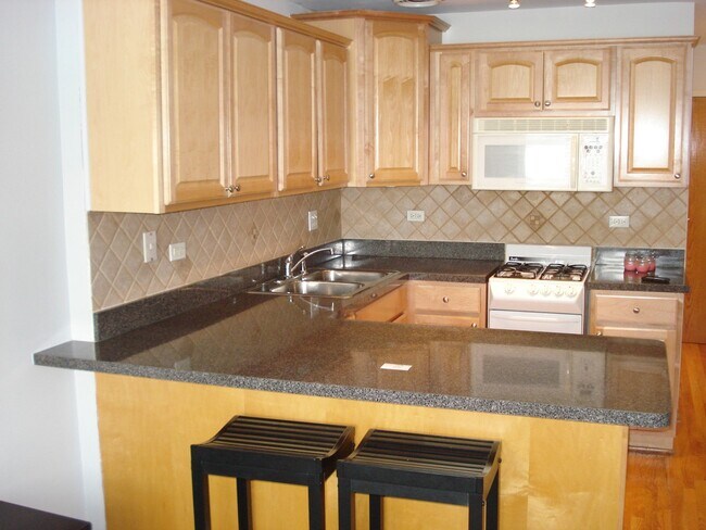 Foto del edificio - 4600 N Cumberland Ave