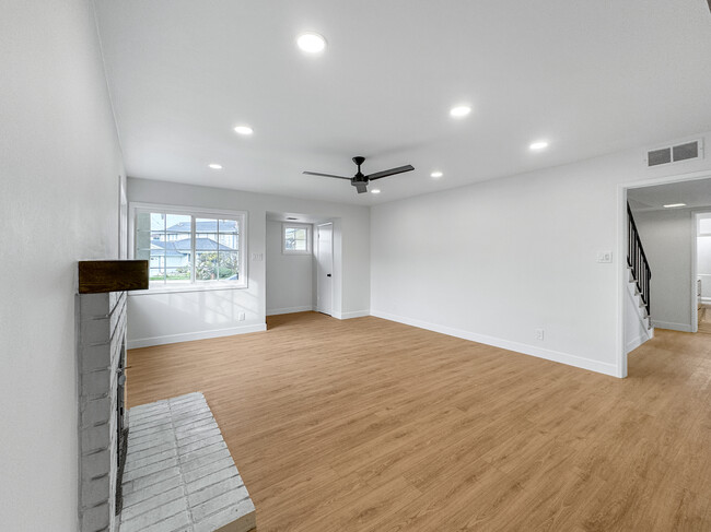 Foto del edificio - 432 E 212th St