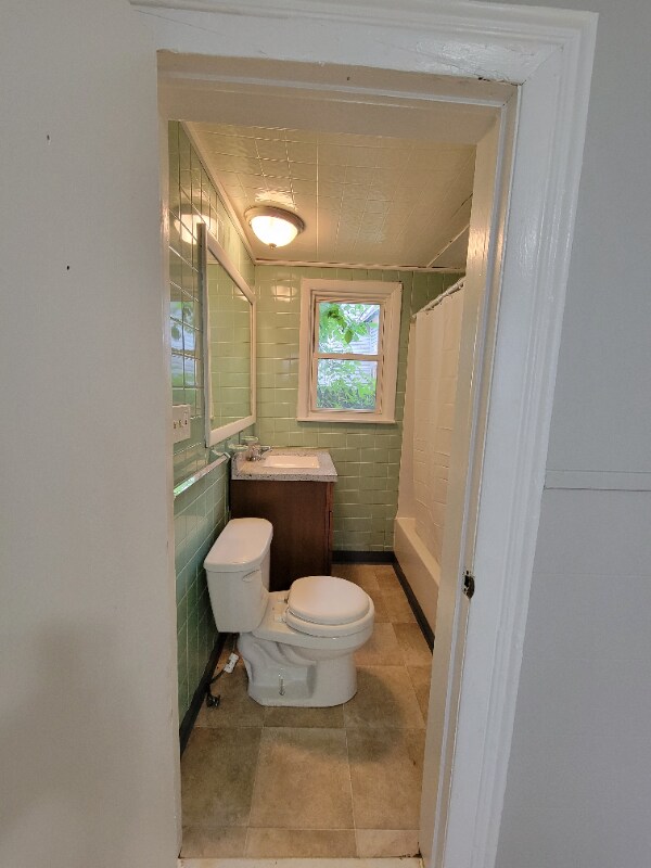 Building Photo - 155 Gelston St