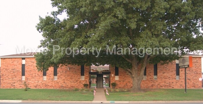 Primary Photo - 122 Harmon Rd