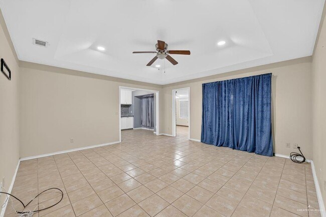 Foto del edificio - 17 Goldcrest Ave