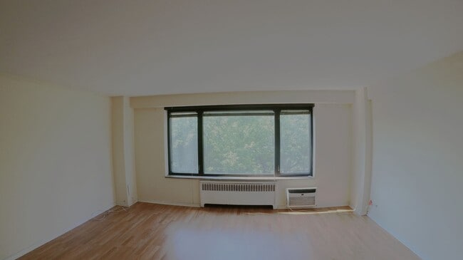Foto del edificio - 3100 N Lake Shore Dr