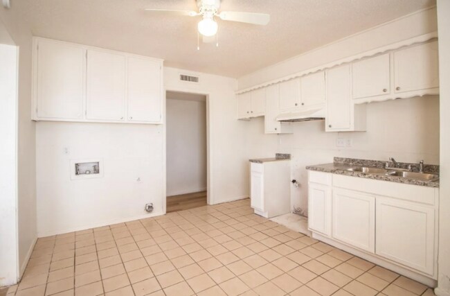 Foto del edificio - 6509 Avenue T
