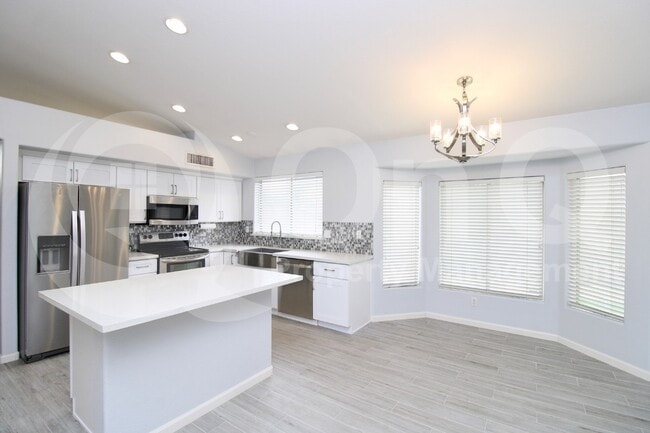 Building Photo - 1472 W Blue Ridge Way