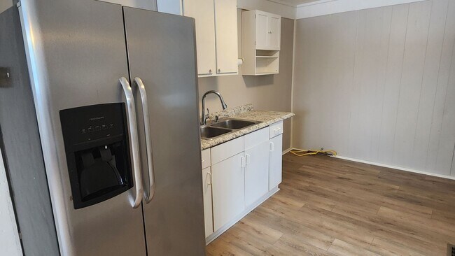 Foto del edificio - 1608-1608 1/2 Avenue B