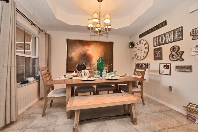 Foto del edificio - 917 SW 143rd Ave