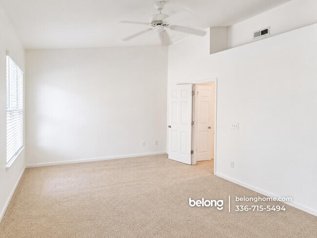 Building Photo - 318 Anterbury Dr