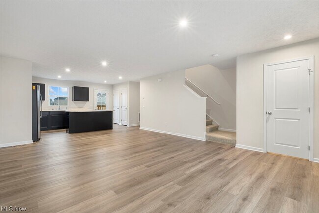 Building Photo - 4619 Erhart Dr