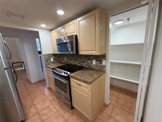 Foto del edificio - 10641 SW 108th Ave