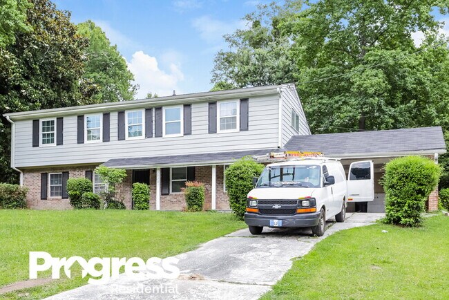 Building Photo - 2810 Swansea Ct