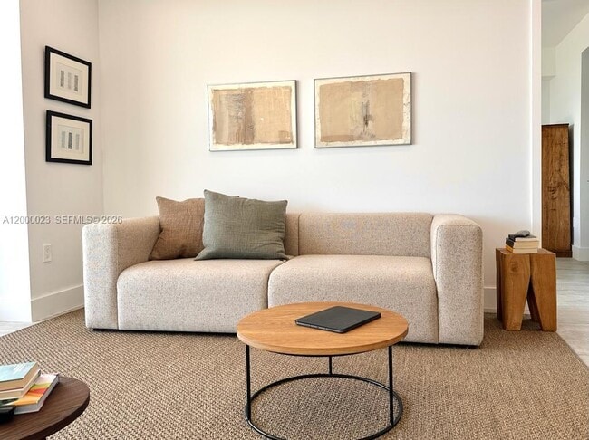 Foto del edificio - 488 NE 18th St