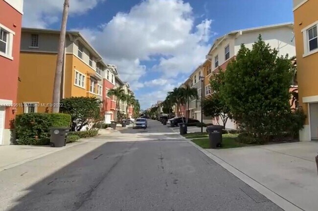 Building Photo - 770  Millbrae Ct  7 West Palm Beach Fl 33401
