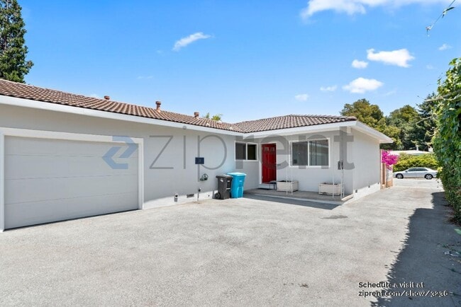 Building Photo - 37 13th Ave