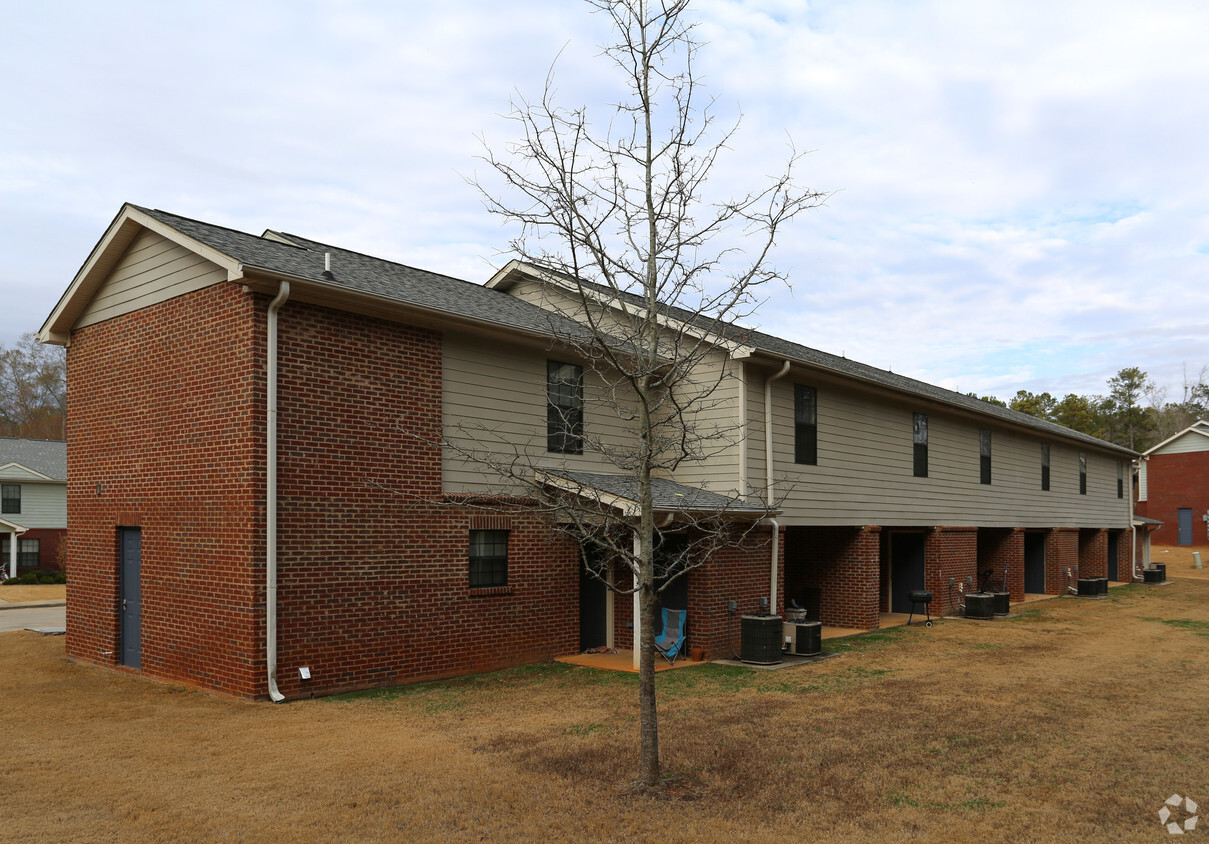 Foto del edificio - Bedell Village Apartments