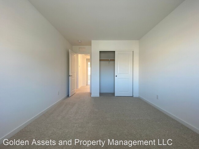 Building Photo - 3 br, 2.5 bath House - 7028 Onyx Mound St.