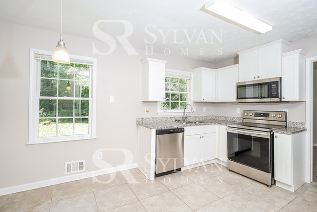 Foto del edificio - Welcome to this beautiful home in Ellenwood!