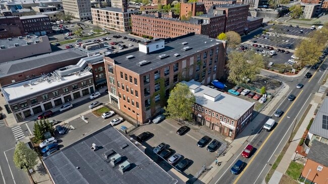 Foto del edificio - 15 E Park St