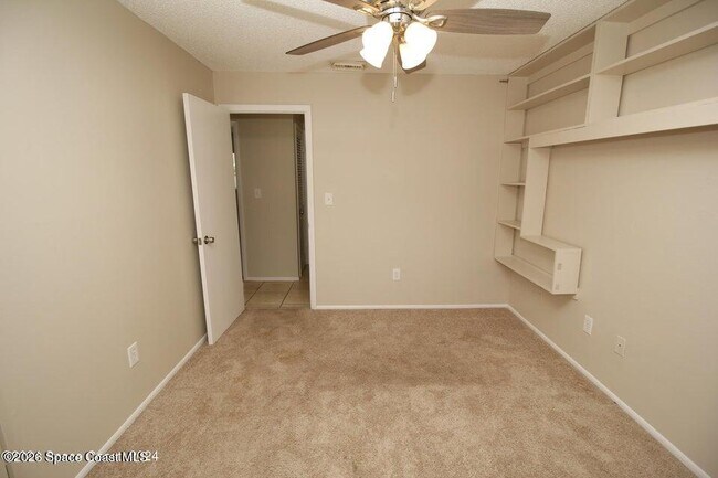 Foto del edificio - 3222 Galleon Ave NE