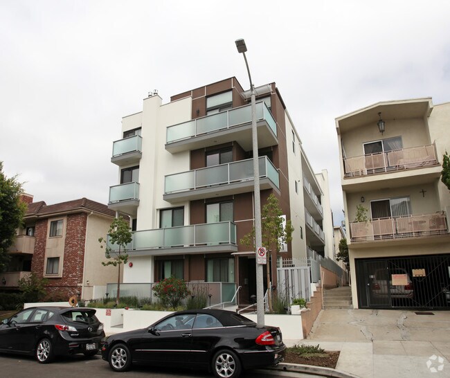 Primary Photo - 11811 Kiowa Ave