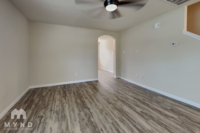 Foto del edificio - 10119 Berrypatch Ln