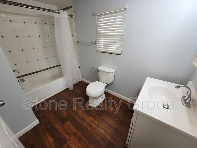 Foto del edificio - 2724 Maple Ave