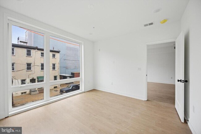 Foto del edificio - 1614 Ridge Ave