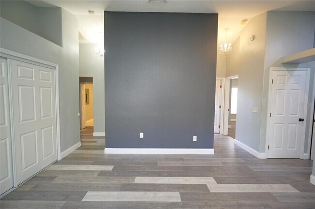 Foto del edificio - 2416 E Ida St