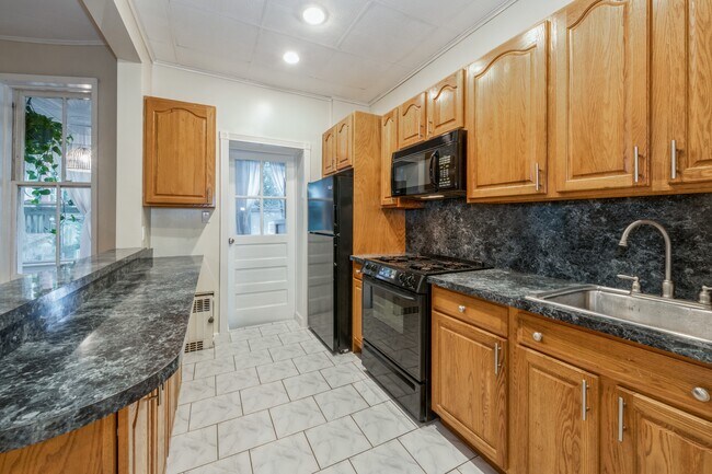 Building Photo - 274 76th St