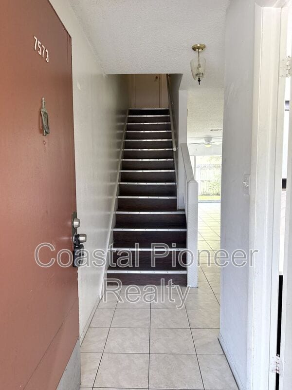 Building Photo - 7573 Abonado Rd