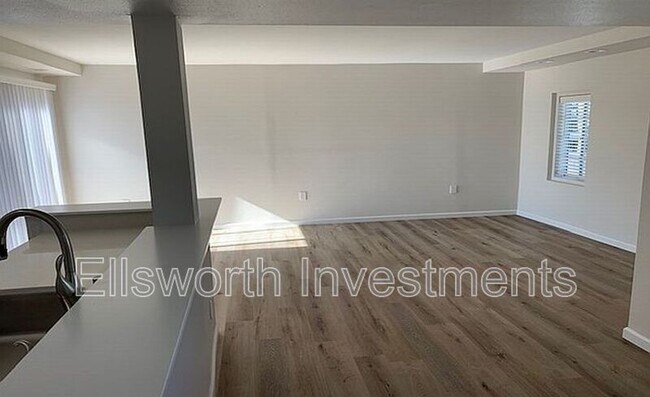 Foto del edificio - 3327 La Junta Ave